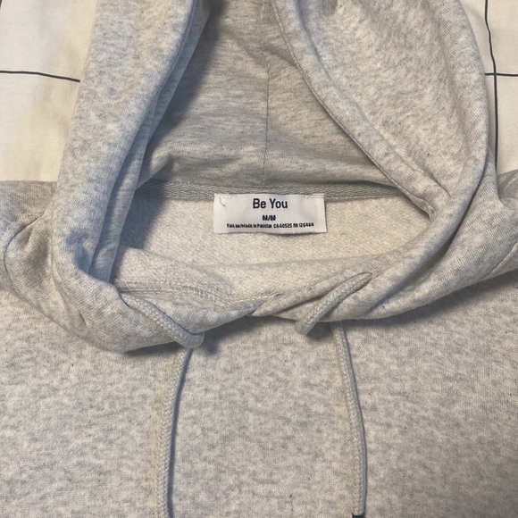 grey cropped hoddie - Picture 2 of 3